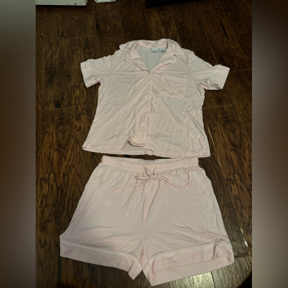 Cupcakes and Cashmere pajama set